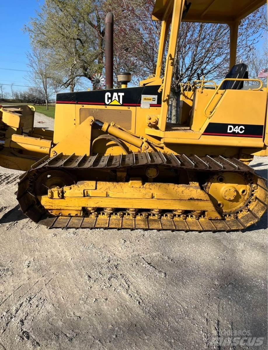 CAT D4C Bulldozer