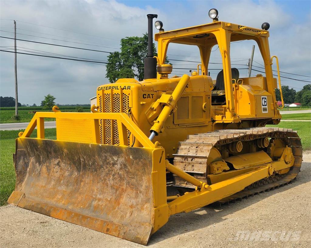CAT D5B Bulldozer