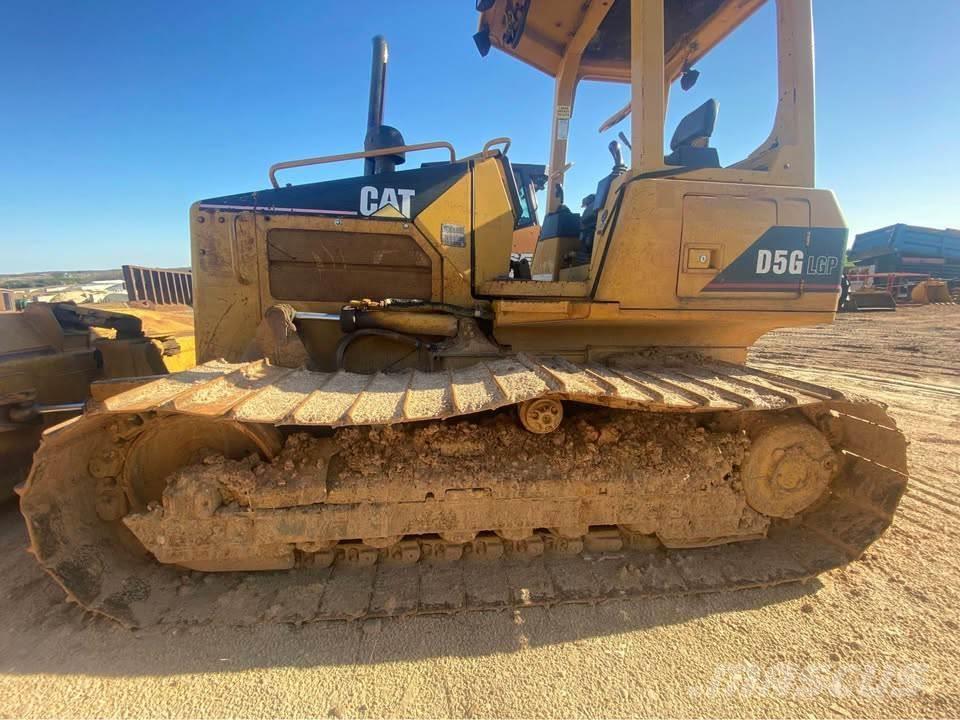 CAT D5G Bulldozer