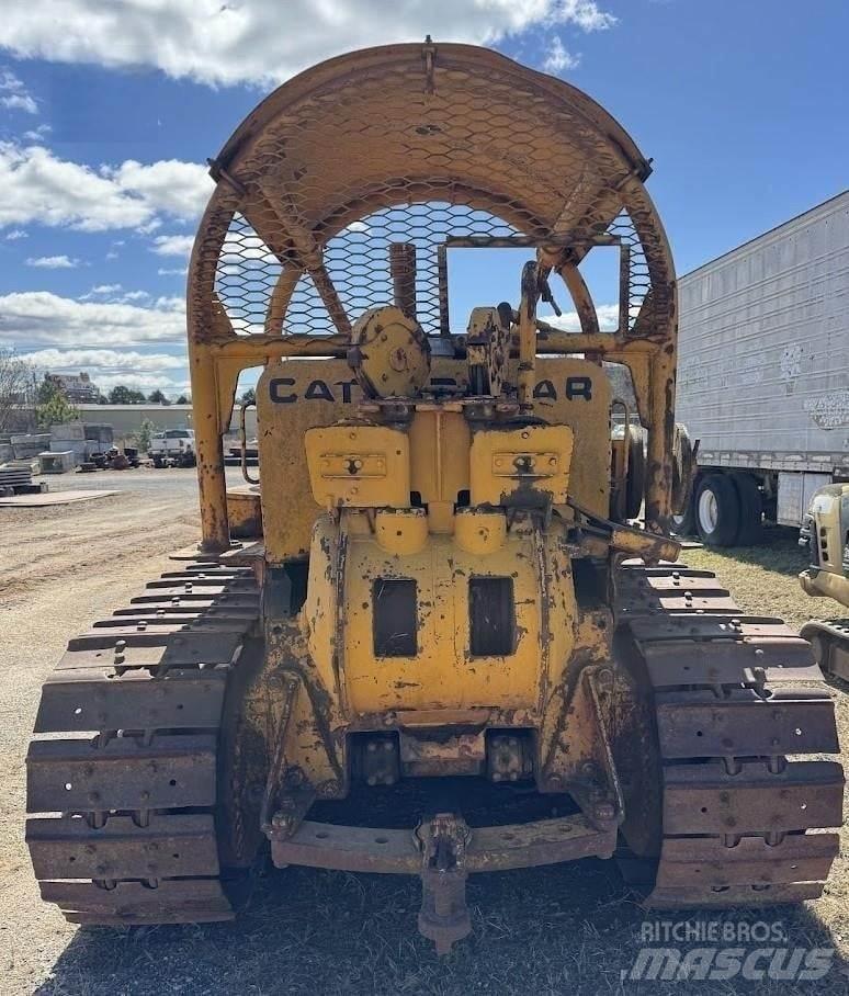 CAT D7 Bulldozer