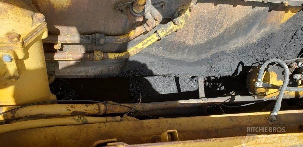 CAT D8H Bulldozer