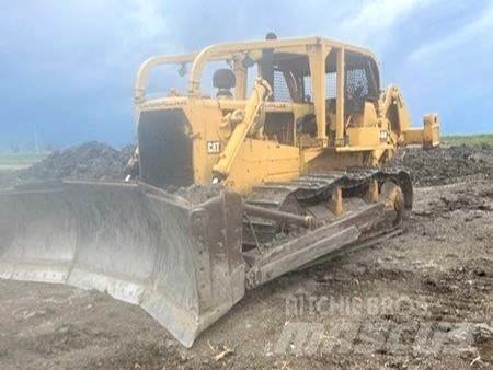 CAT D8H Bulldozer