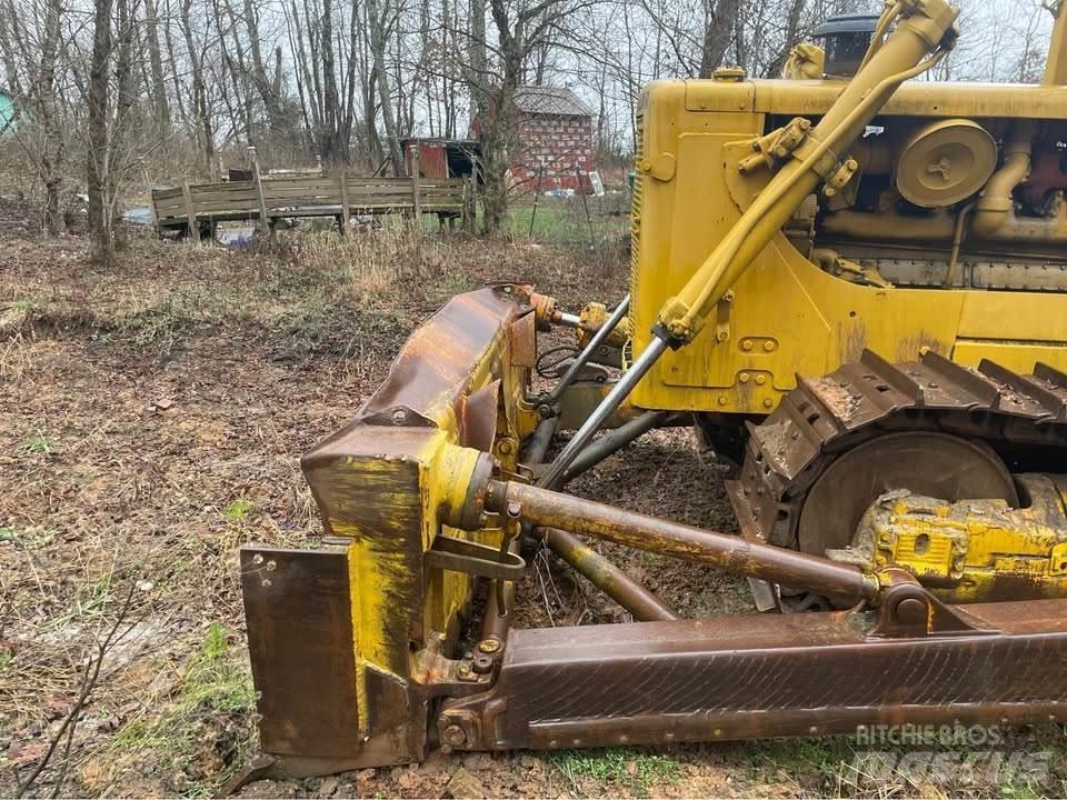 CAT D8H Bulldozer