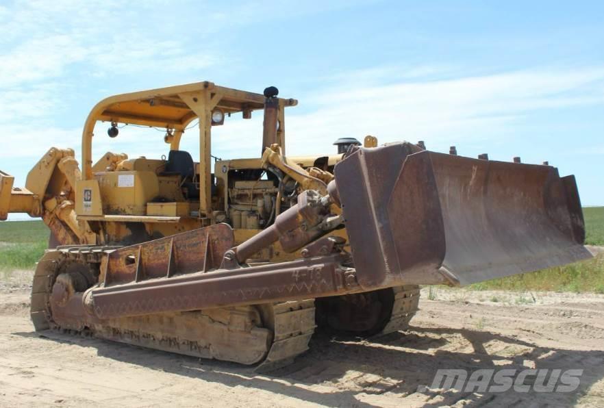 CAT D8H Bulldozer