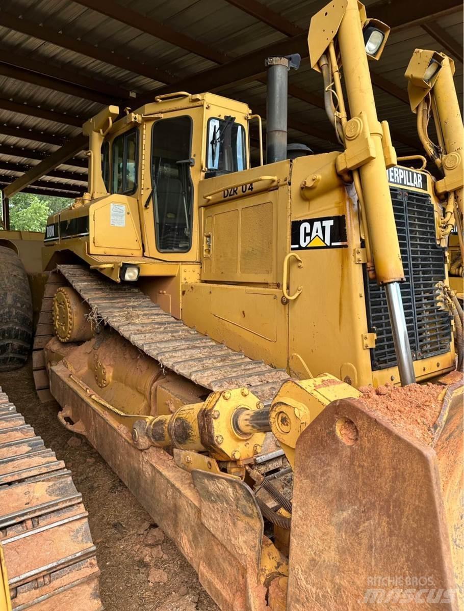 CAT D8N Bulldozer
