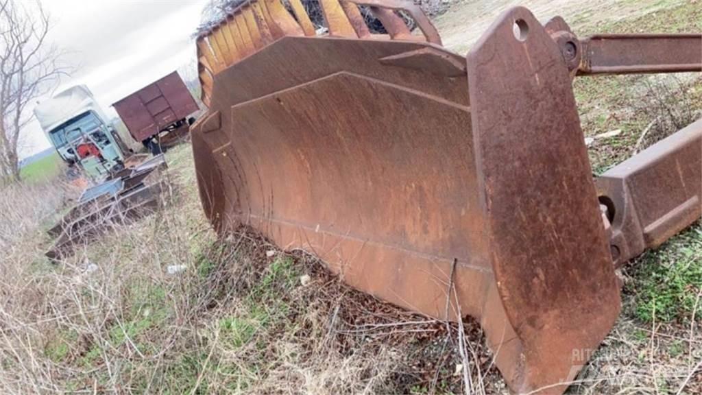 CAT D8R Bulldozer