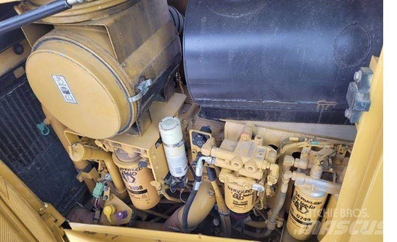 CAT D8T Bulldozer