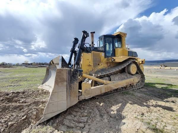 CAT D9N Bulldozer