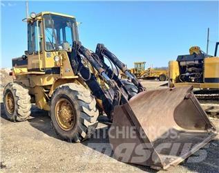 CAT IT28B Radlader
