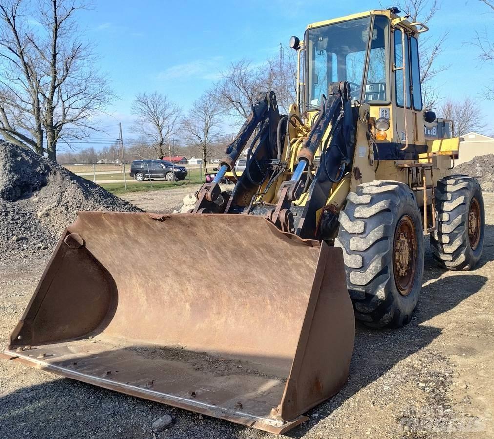 CAT IT28B Radlader