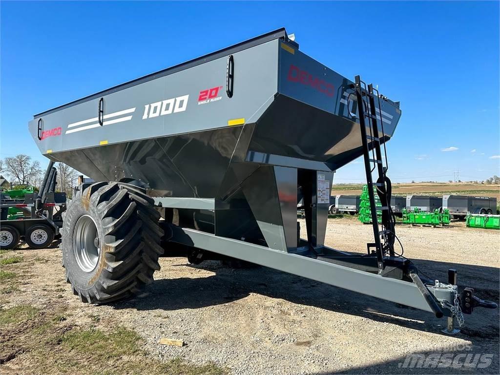 Demco 1000 Getreideanhänger