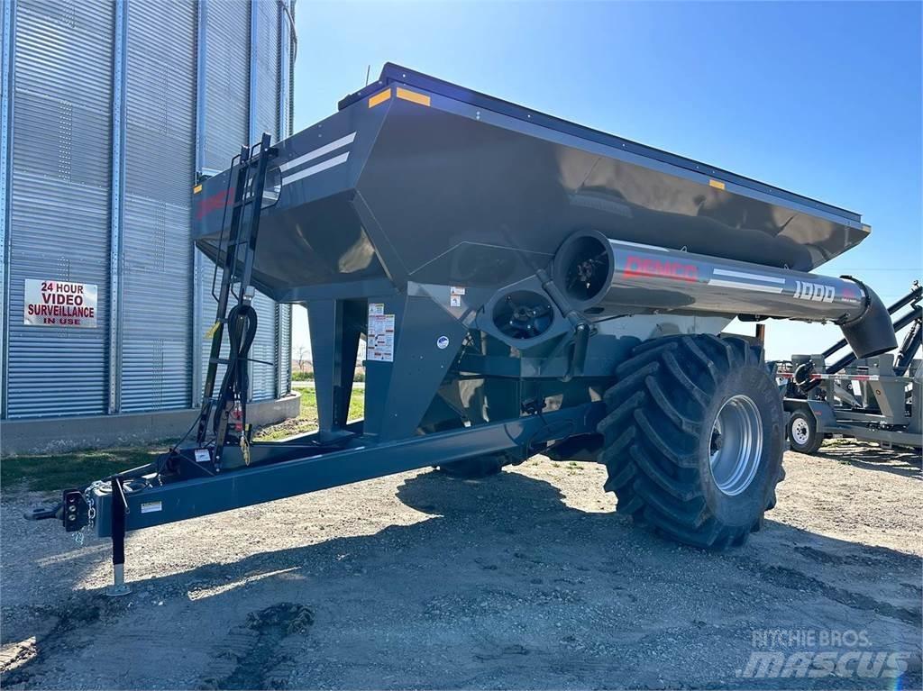 Demco 1000 Getreideanhänger
