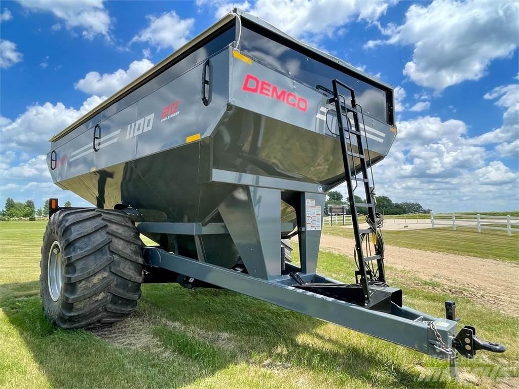 Demco 1100 Getreideanhänger