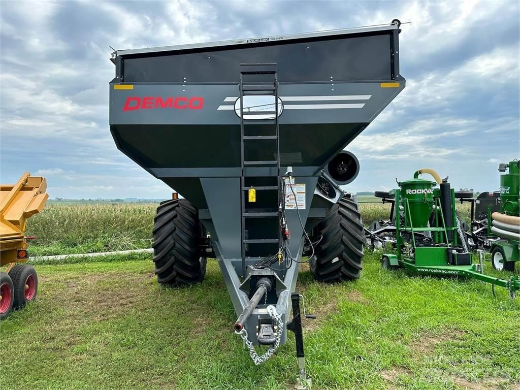 Demco 1100 Getreideanhänger