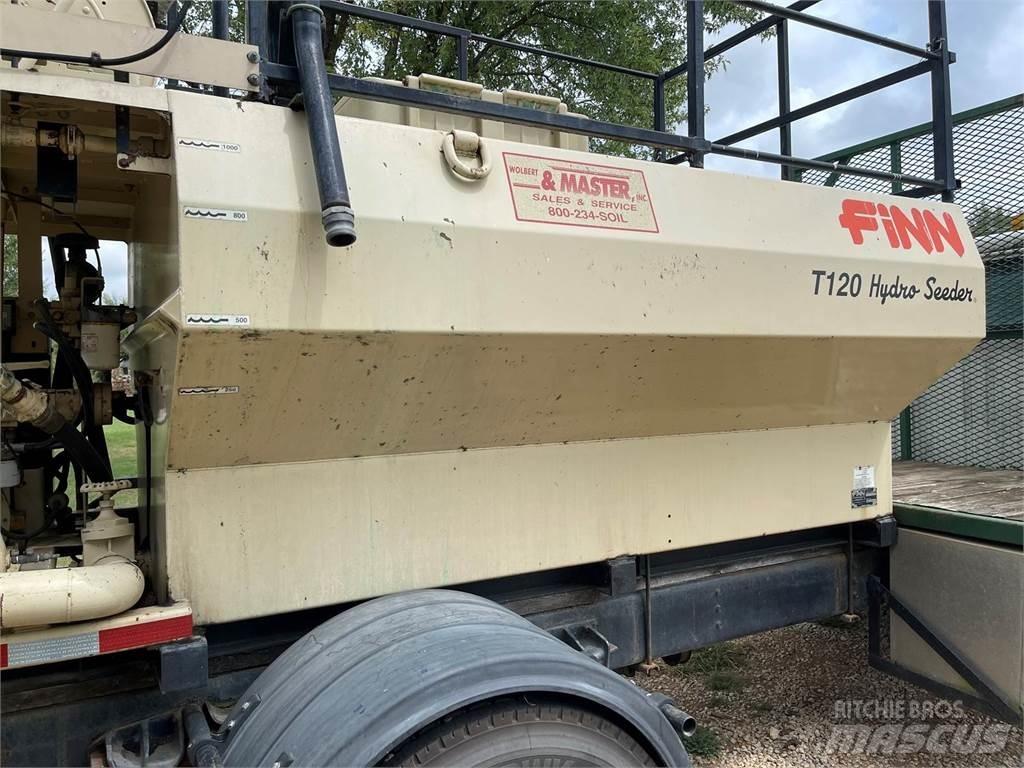 Finn T120 Futterverteilwagen