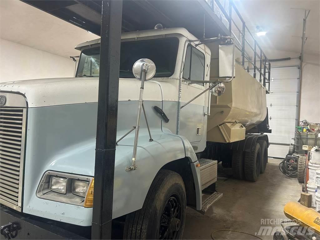 Finn T330 Futterverteilwagen