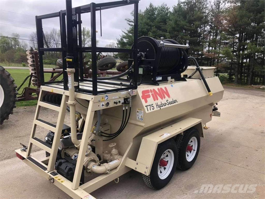 Finn T75T Futterverteilwagen