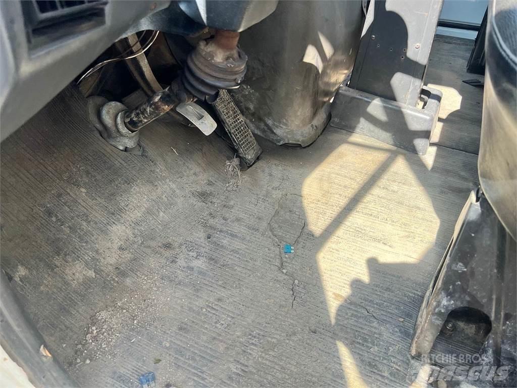 Ford L800 Saug- und Druckwagen
