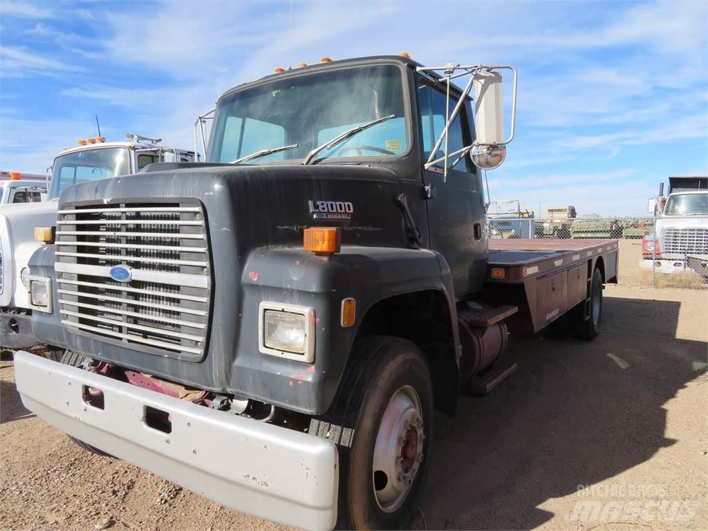 Ford L8000 Kipper