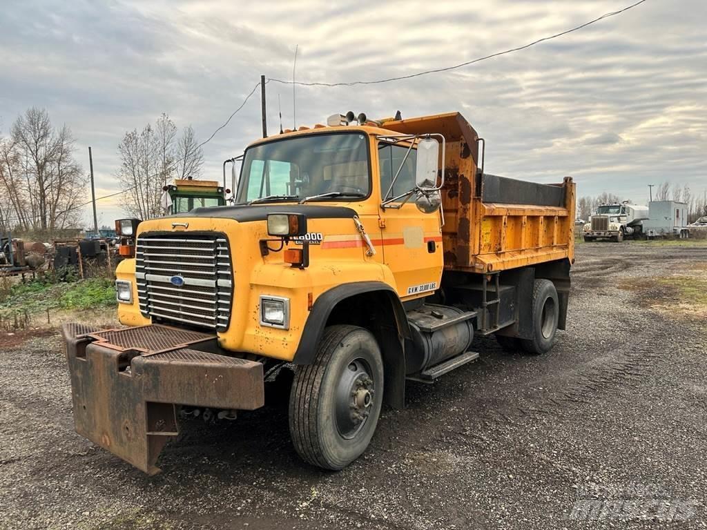 Ford L8000 Kipper