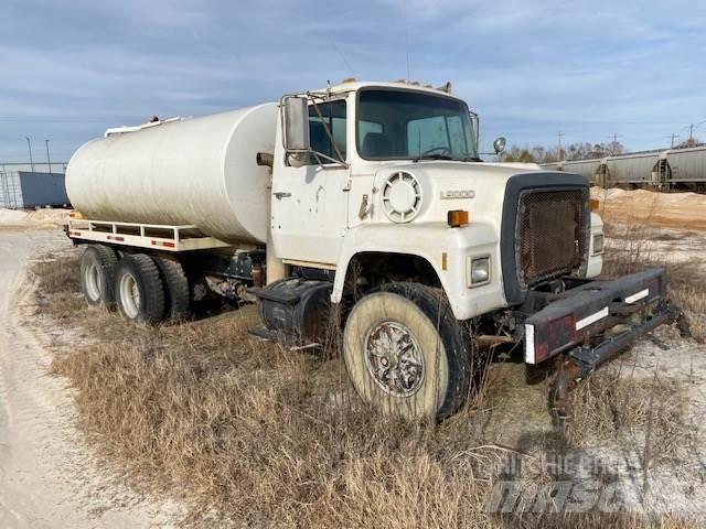 Ford L9000 Tankwagen