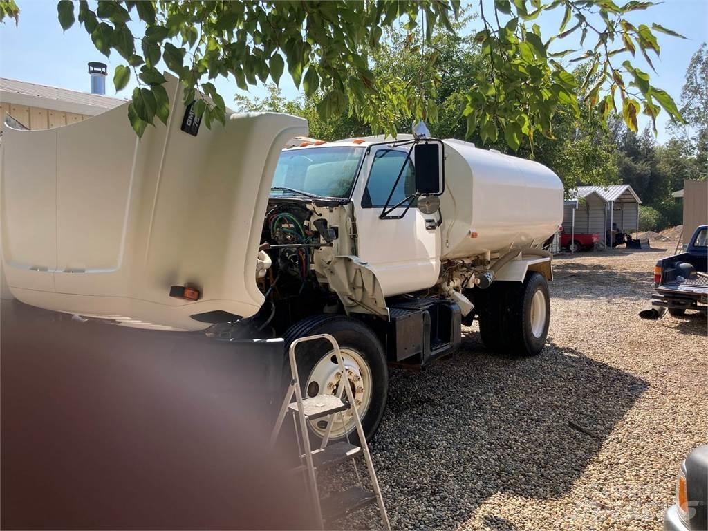 GMC 7500 Tankwagen