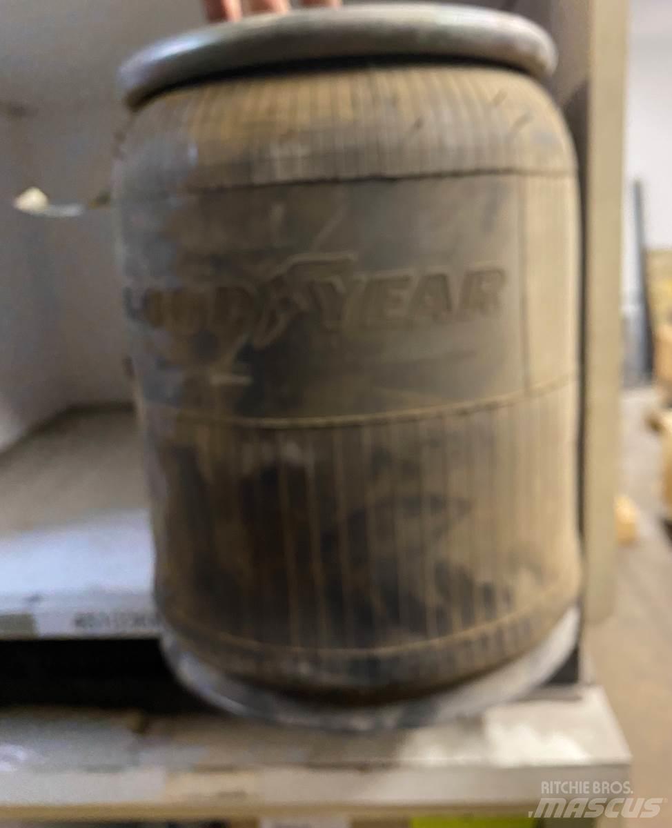 Goodyear  Transport Sonstige