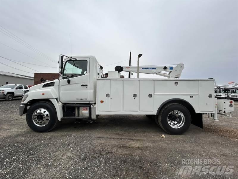 Hino 338 Kommunal-Sonderfahrzeuge