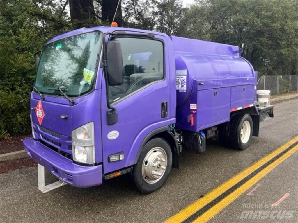 Isuzu NPR Tankwagen