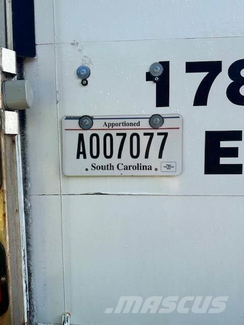 Isuzu NRR Kofferaufbau