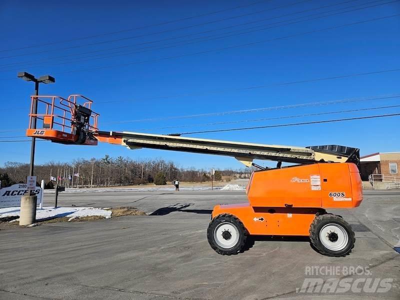 JLG 600S Teleskopbühnen