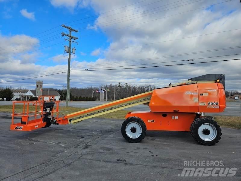 JLG 600S Teleskopbühnen