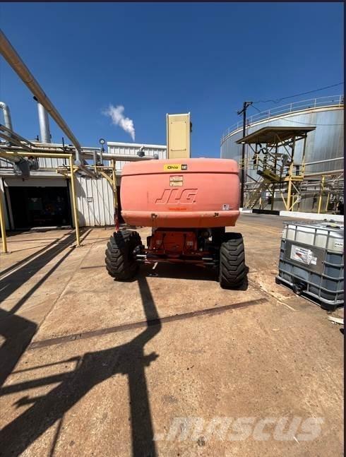 JLG 860SJ Gelenkteleskoparbeitsbühnen