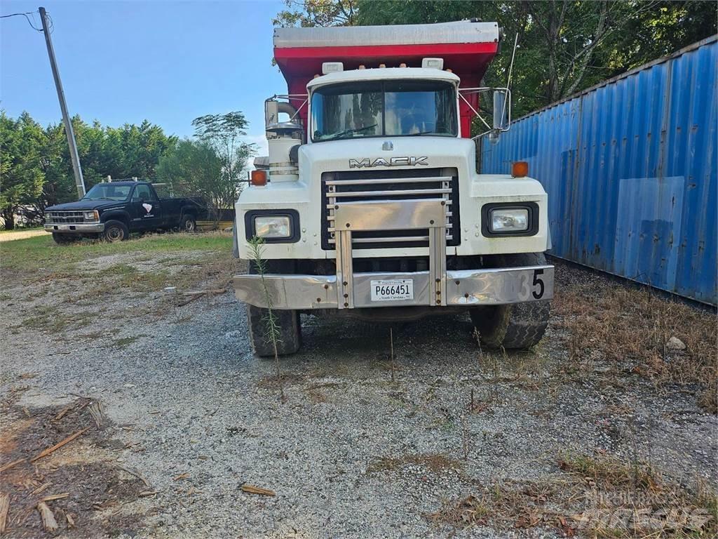 Mack 600RD Kipper