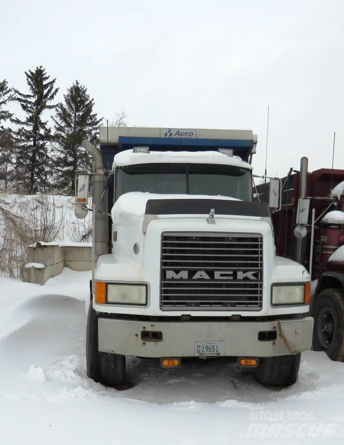 Mack CL613 Kipper