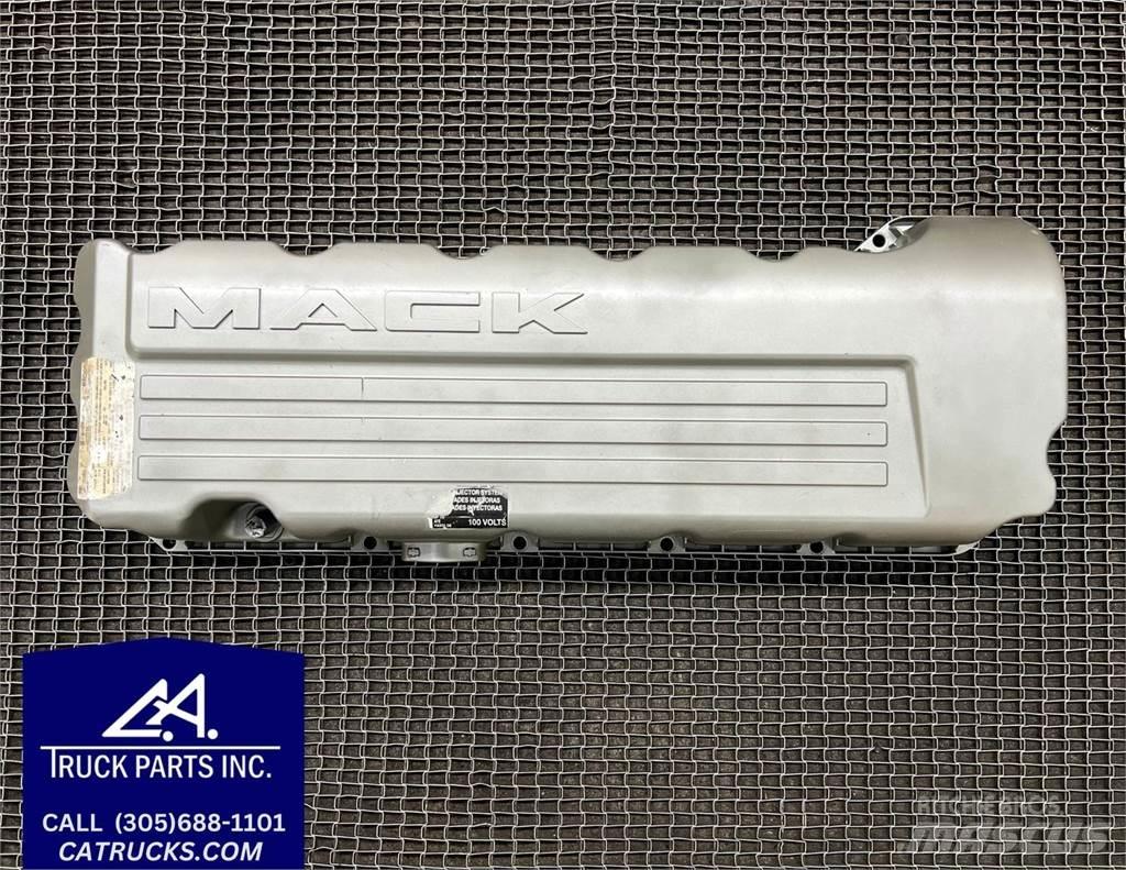 Mack MP7 Transport Sonstige