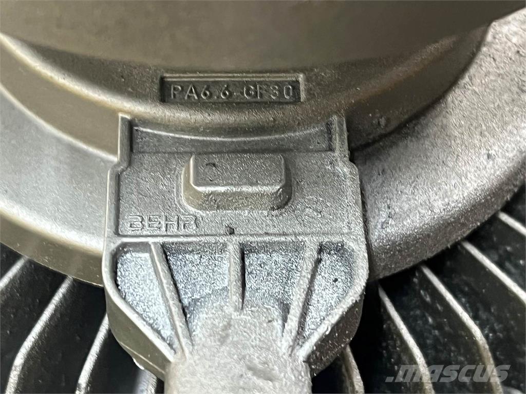 Mack MP7 Transport Sonstige