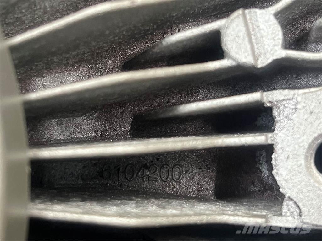 Mack MP7 Transport Sonstige