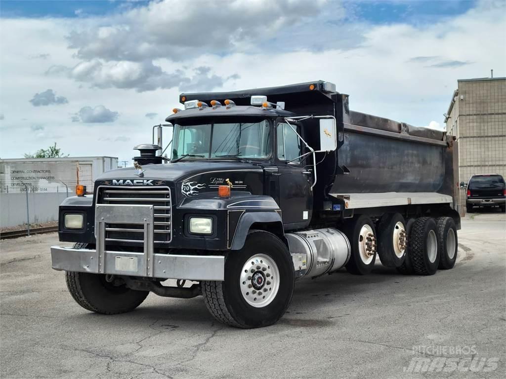 Mack RD690 Kipper