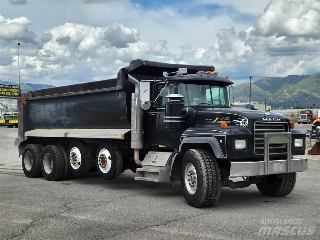Mack RD690 Kipper