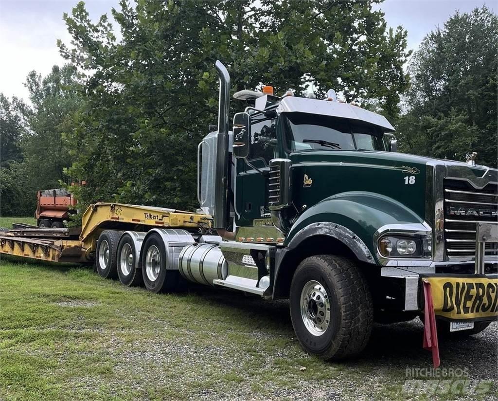 Mack Titan Sattelzugmaschinen