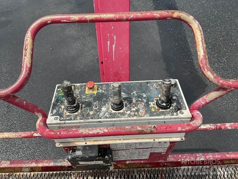 MEC 60J Teleskopbühnen