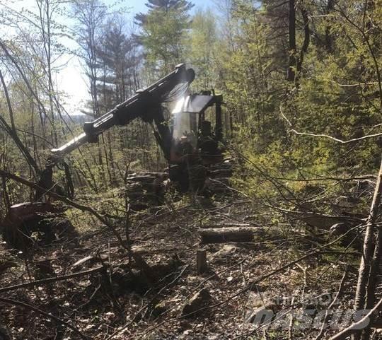 Valmet 921 Harvester
