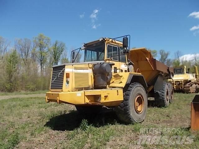 Volvo A35C Dumper - Knickgelenk