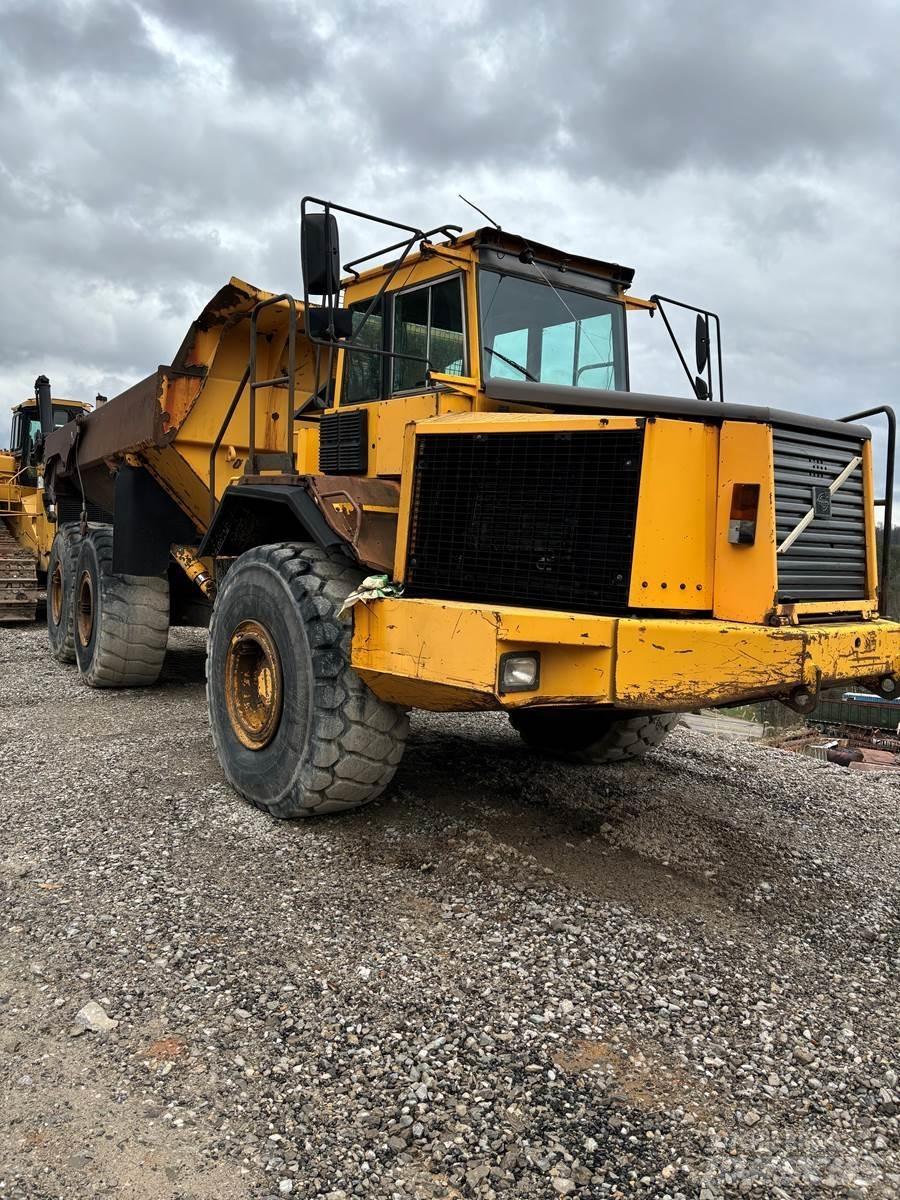 Volvo A35C Dumper - Knickgelenk