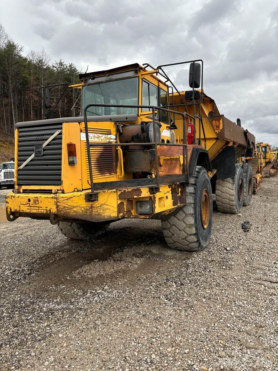 Volvo A35C Dumper - Knickgelenk