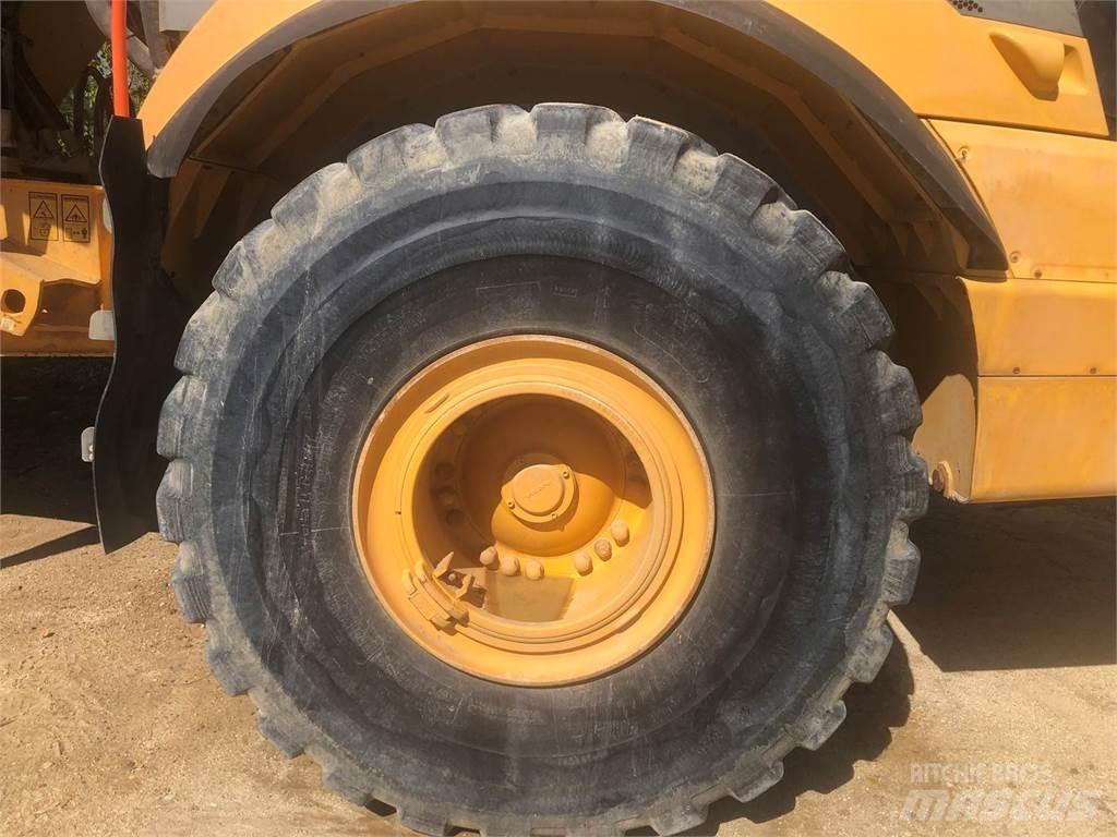 Volvo A40G Dumper - Knickgelenk