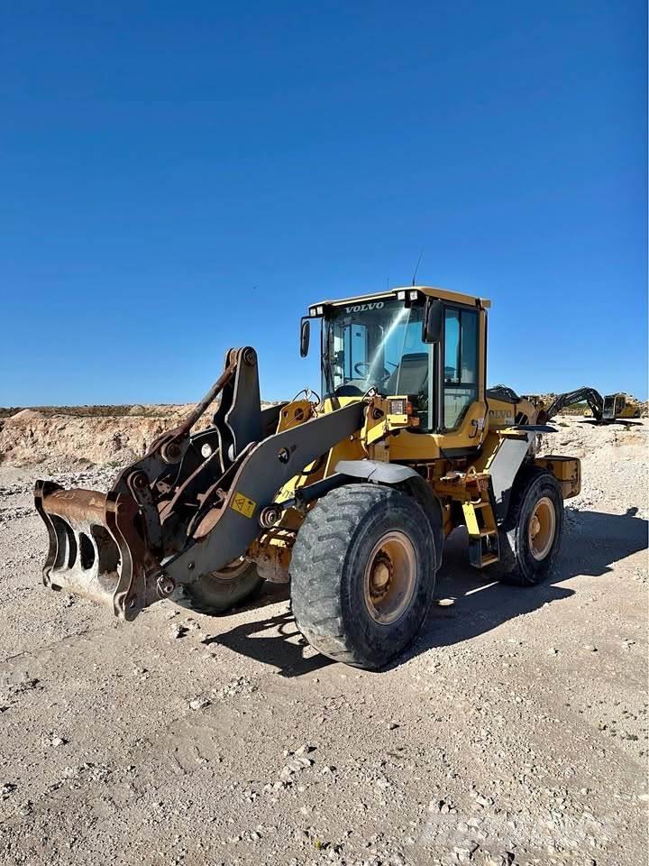 Volvo L90F Radlader