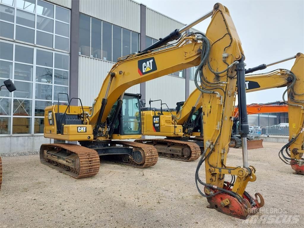 CAT 323 Raupenbagger
