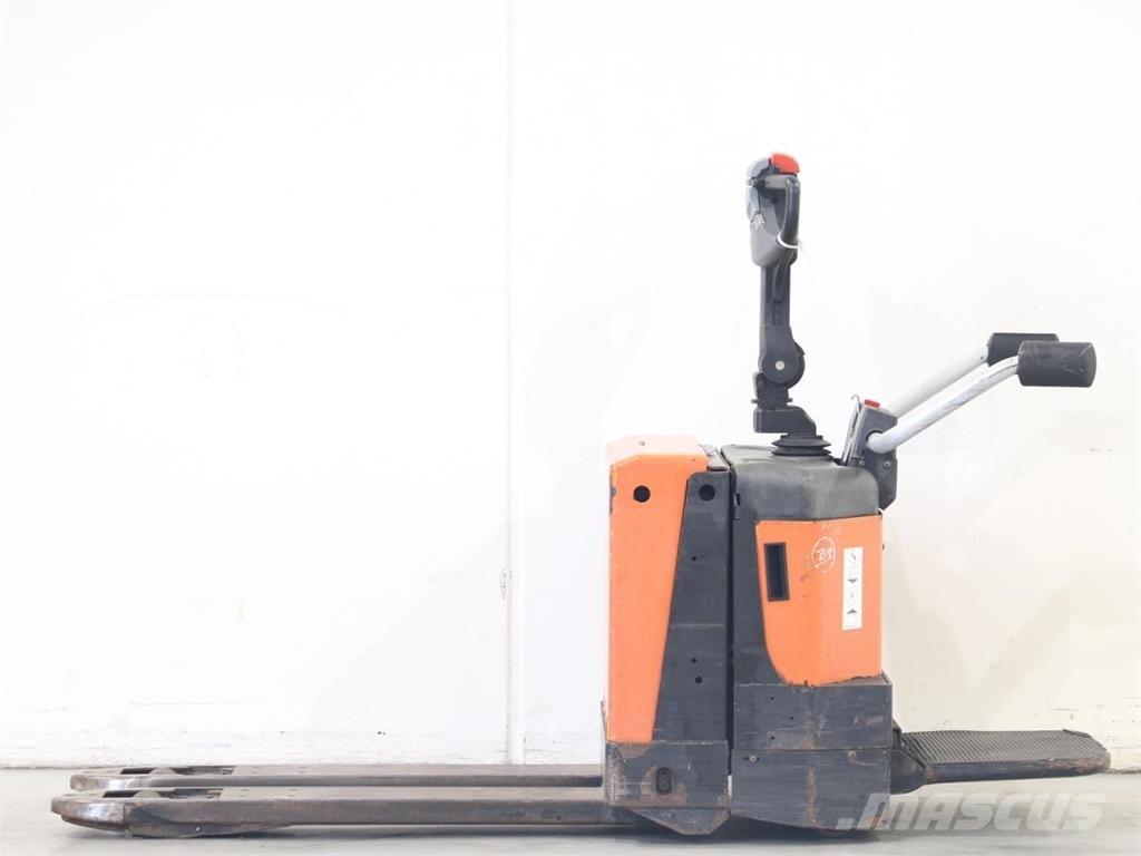 BT LPE200/8 Deichselstapler